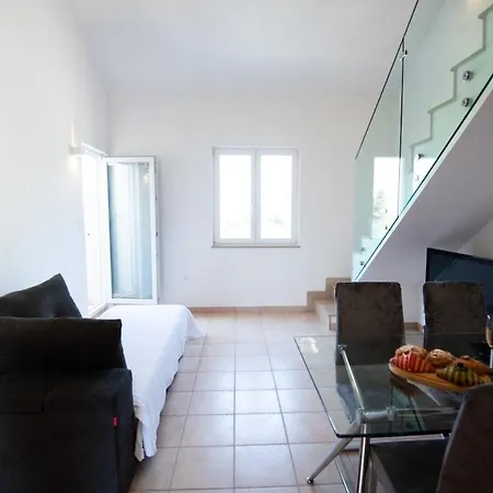 Sunny - By The Sea Apartamento Sutivan